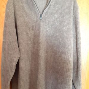 Mens XL Acess long sleeve pullover